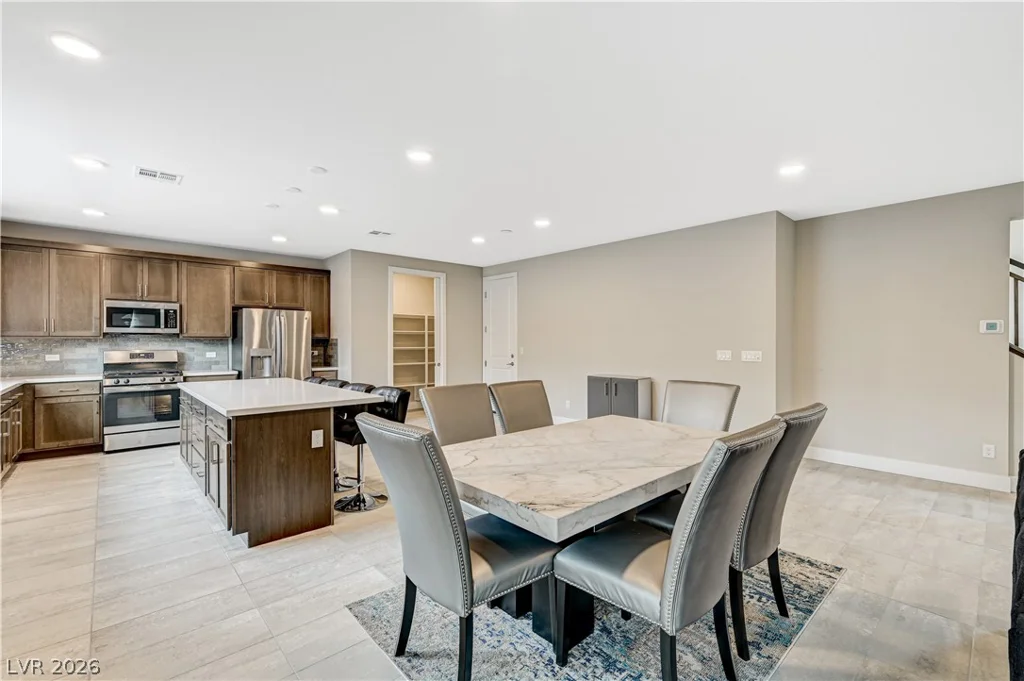 6853 Desert Finch, North Las Vegas, NV 89084