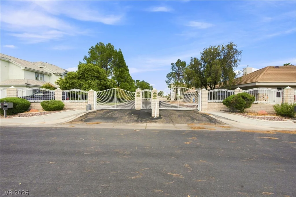 3840 Topaz, Las Vegas, NV 89121