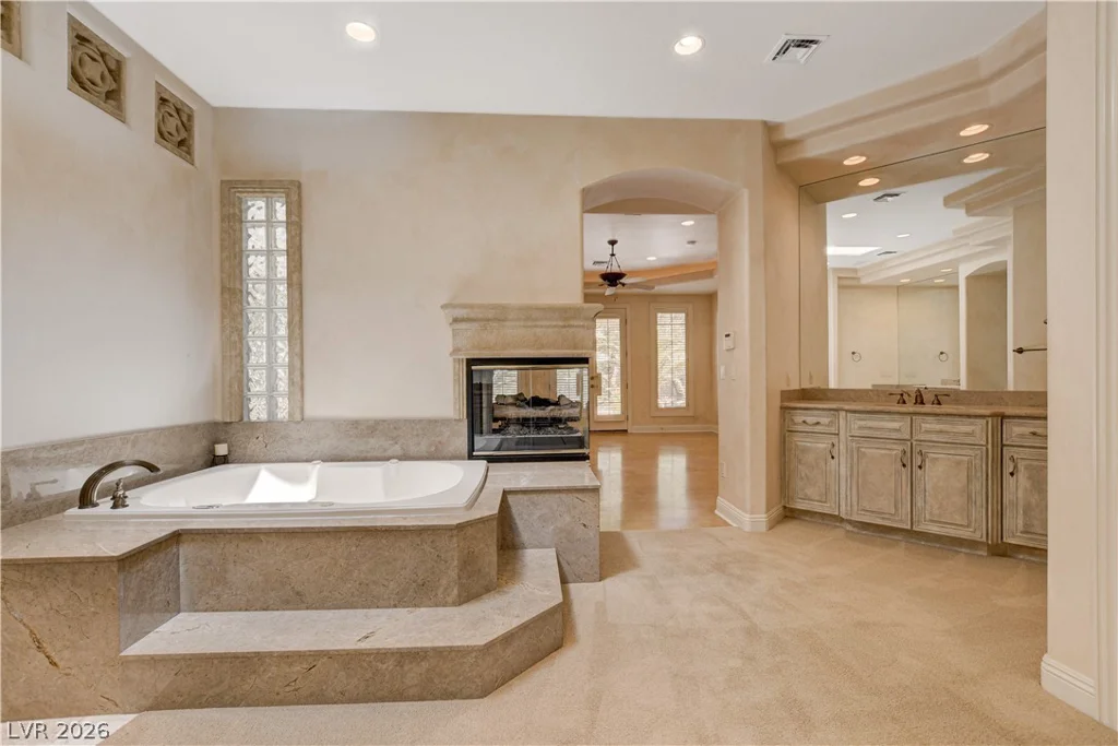 9625 Grand Isle, Las Vegas, NV 89144