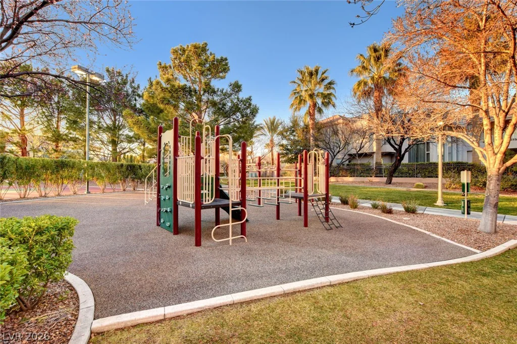 9625 Grand Isle, Las Vegas, NV 89144