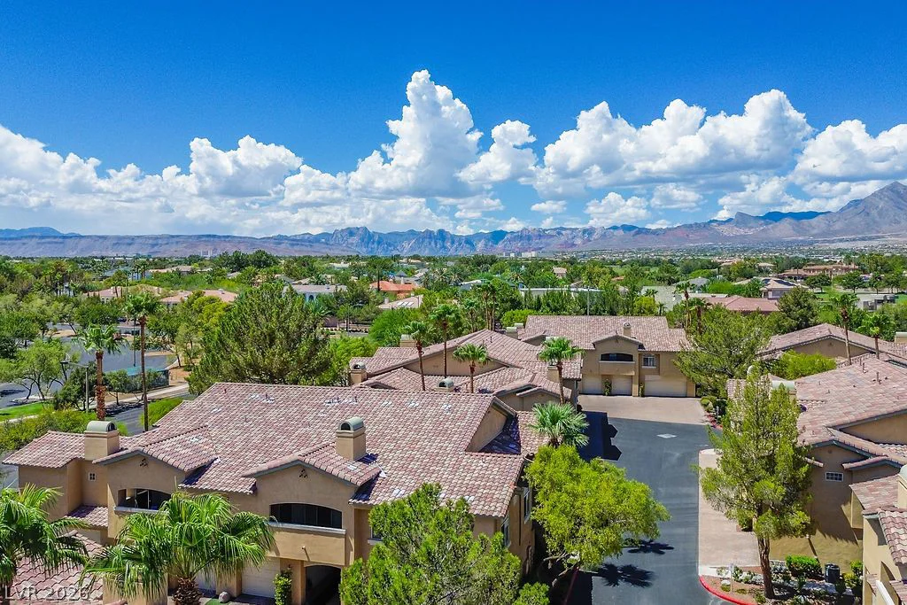 8733 Red Brook, Las Vegas, NV 89128