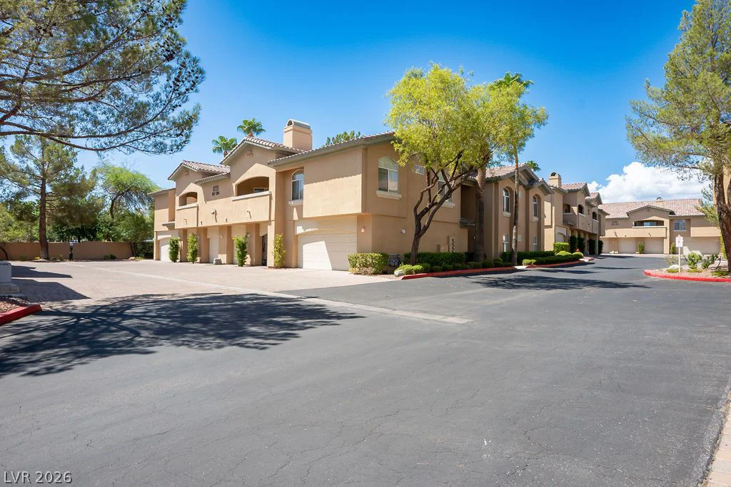 8733 Red Brook, Las Vegas, NV 89128