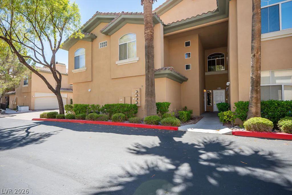 8733 Red Brook, Las Vegas, NV 89128