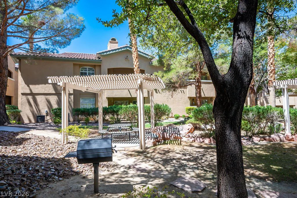 8733 Red Brook, Las Vegas, NV 89128