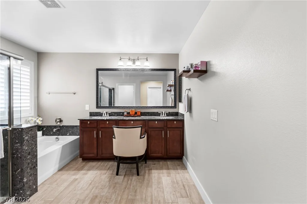 5627 Spanish Valor, Las Vegas, NV 89135