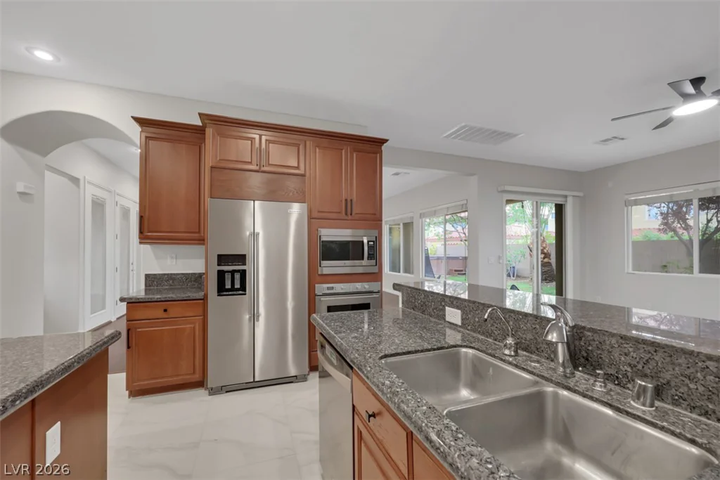 7970 Carson Creek, Las Vegas, NV 89113