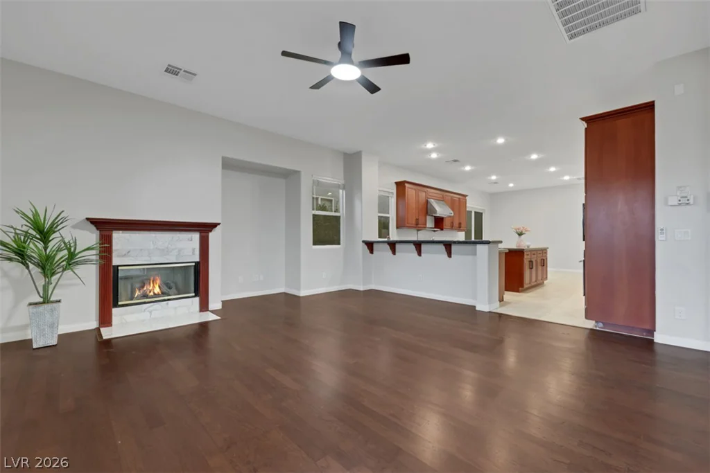 7970 Carson Creek, Las Vegas, NV 89113