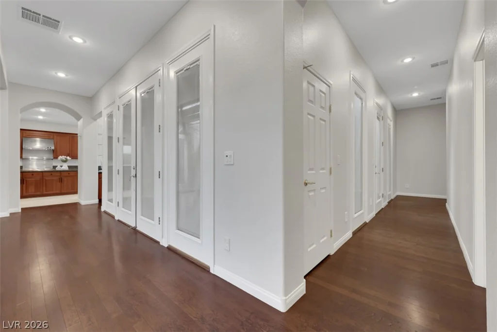 7970 Carson Creek, Las Vegas, NV 89113