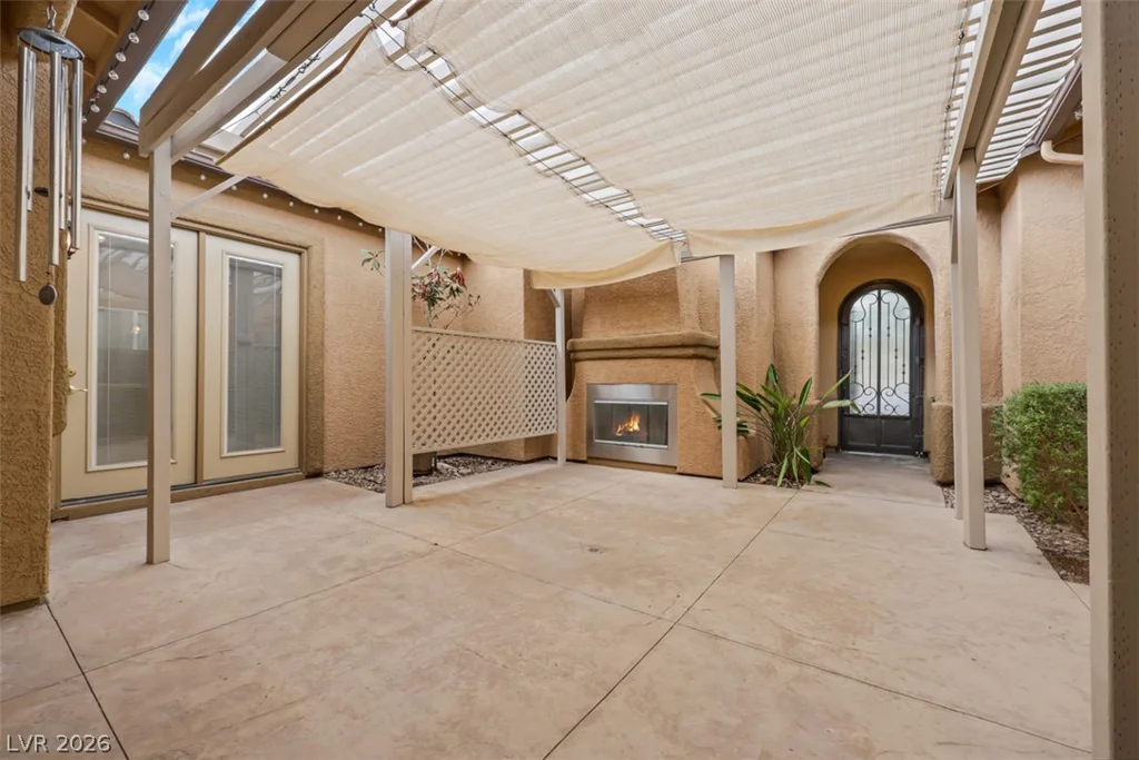 7970 Carson Creek, Las Vegas, NV 89113