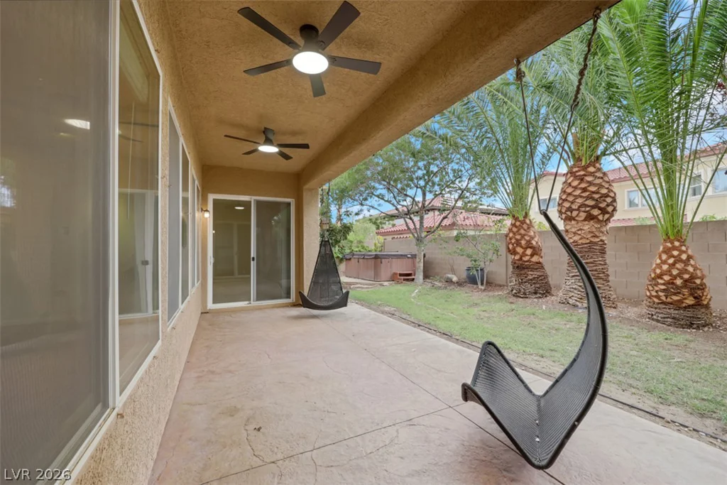 7970 Carson Creek, Las Vegas, NV 89113