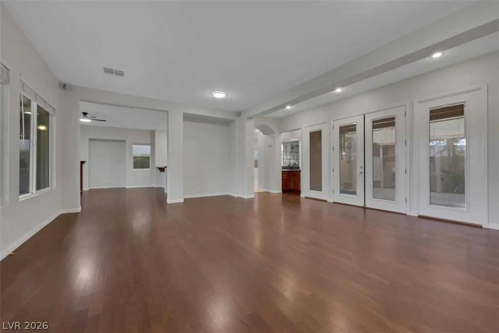 7970 Carson Creek, Las Vegas, NV 89113