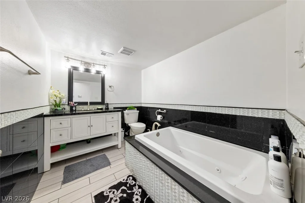 3969 Sorrento, Las Vegas, NV 89121