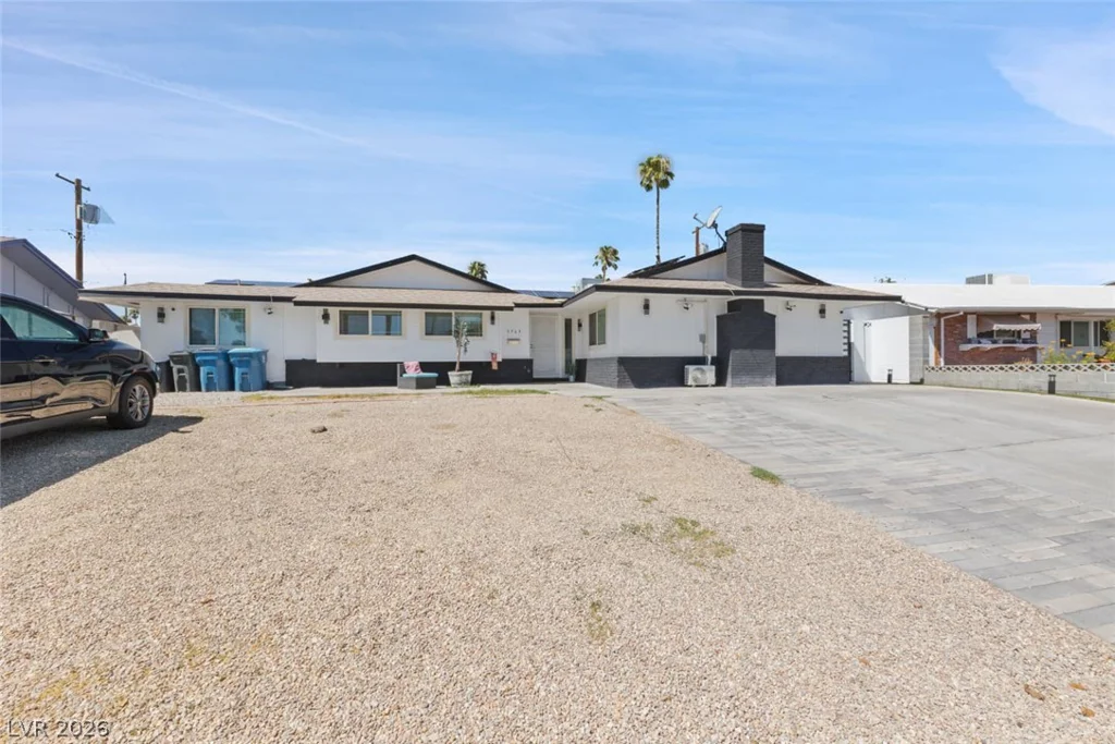 3969 Sorrento, Las Vegas, NV 89121