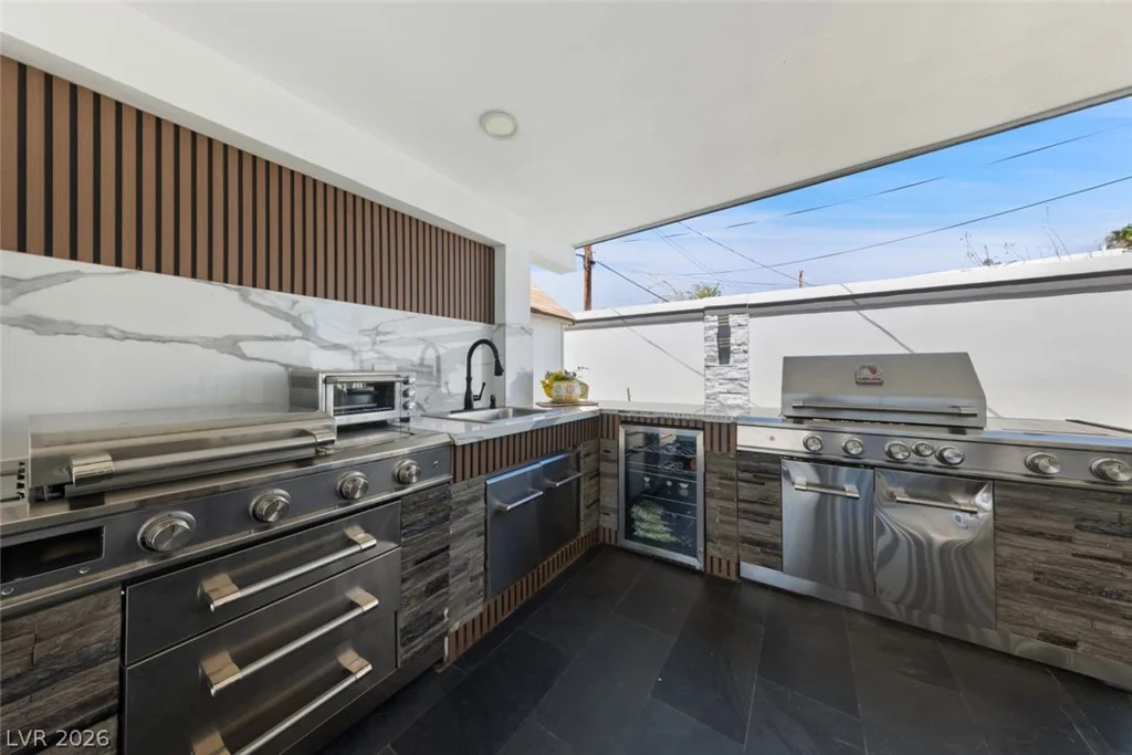 3969 Sorrento, Las Vegas, NV 89121