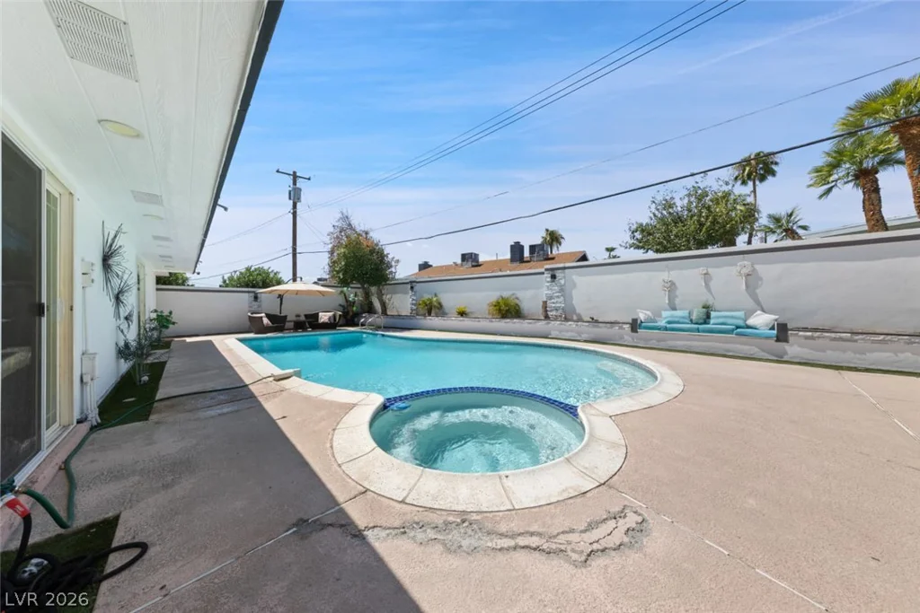 3969 Sorrento, Las Vegas, NV 89121