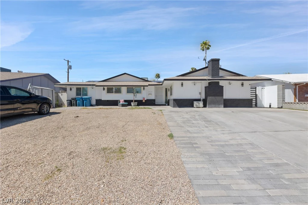 3969 Sorrento, Las Vegas, NV 89121