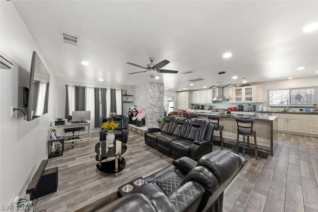 3969 Sorrento, Las Vegas, NV 89121