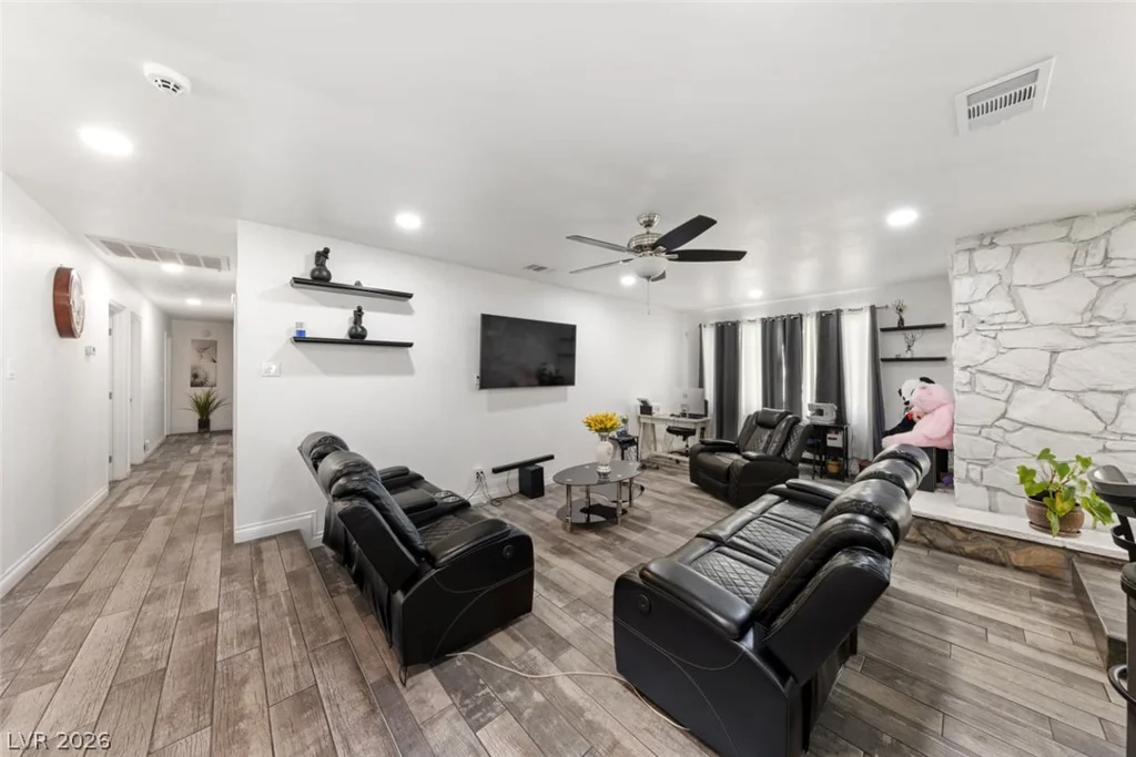3969 Sorrento, Las Vegas, NV 89121