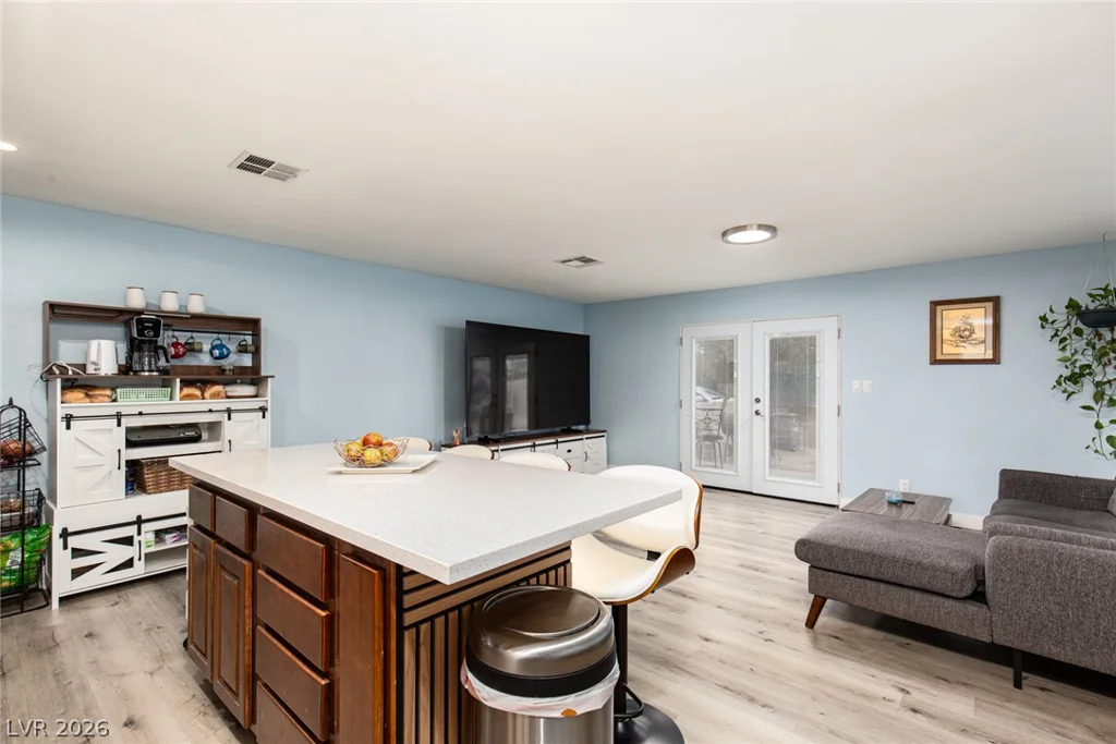 330 Sir Richard East, Las Vegas, NV 89110