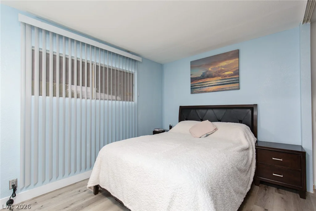 330 Sir Richard East, Las Vegas, NV 89110