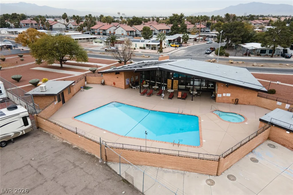 330 Sir Richard East, Las Vegas, NV 89110