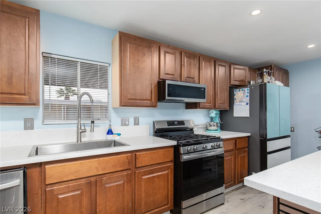 330 Sir Richard East, Las Vegas, NV 89110
