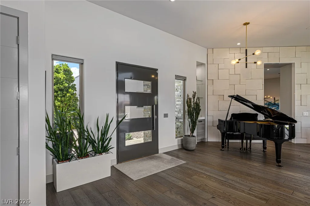 4050 Tomsik, Las Vegas, NV 89129