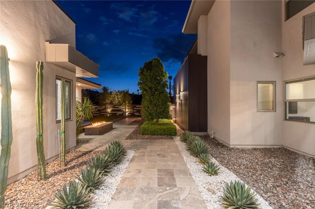4050 Tomsik, Las Vegas, NV 89129