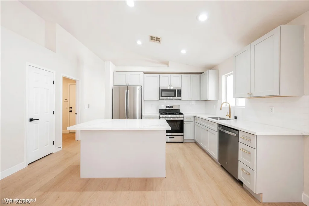 4937 Athens Bay, North Las Vegas, NV 89031