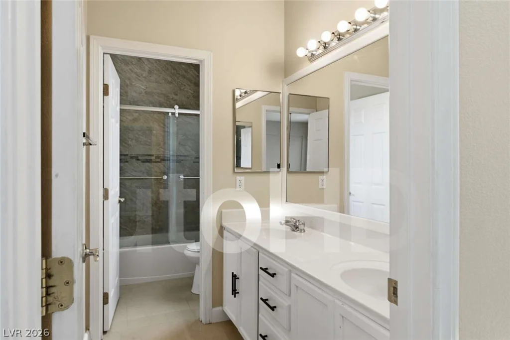 10464 Calico Pines, Las Vegas, NV 89135