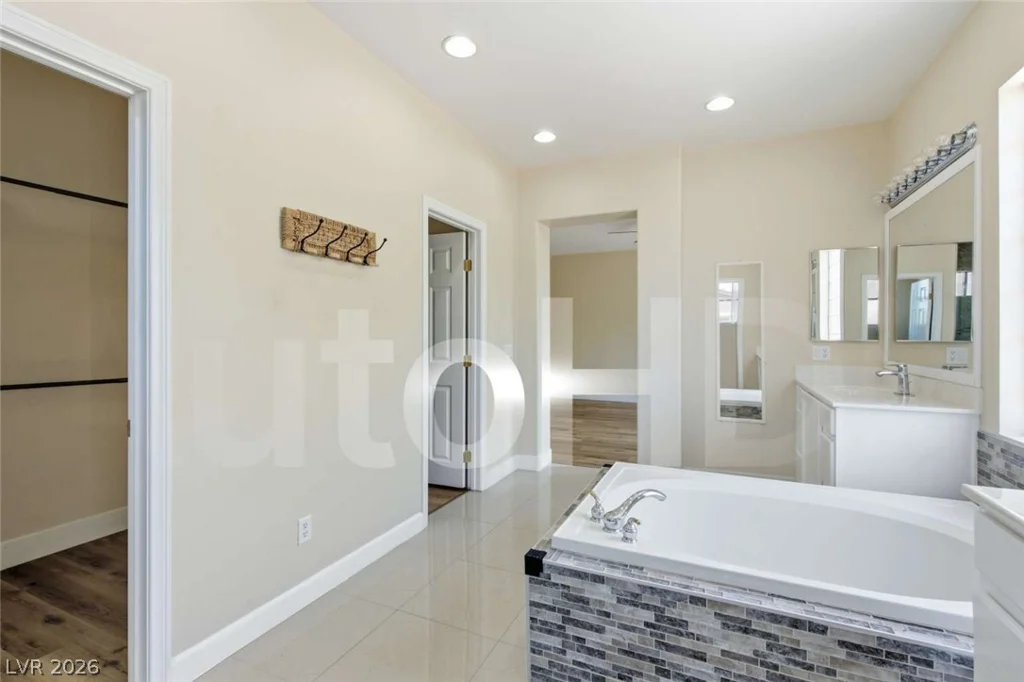 10464 Calico Pines, Las Vegas, NV 89135
