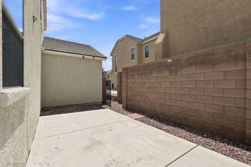 10464 Calico Pines, Las Vegas, NV 89135