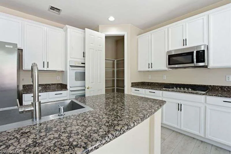 10464 Calico Pines, Las Vegas, NV 89135