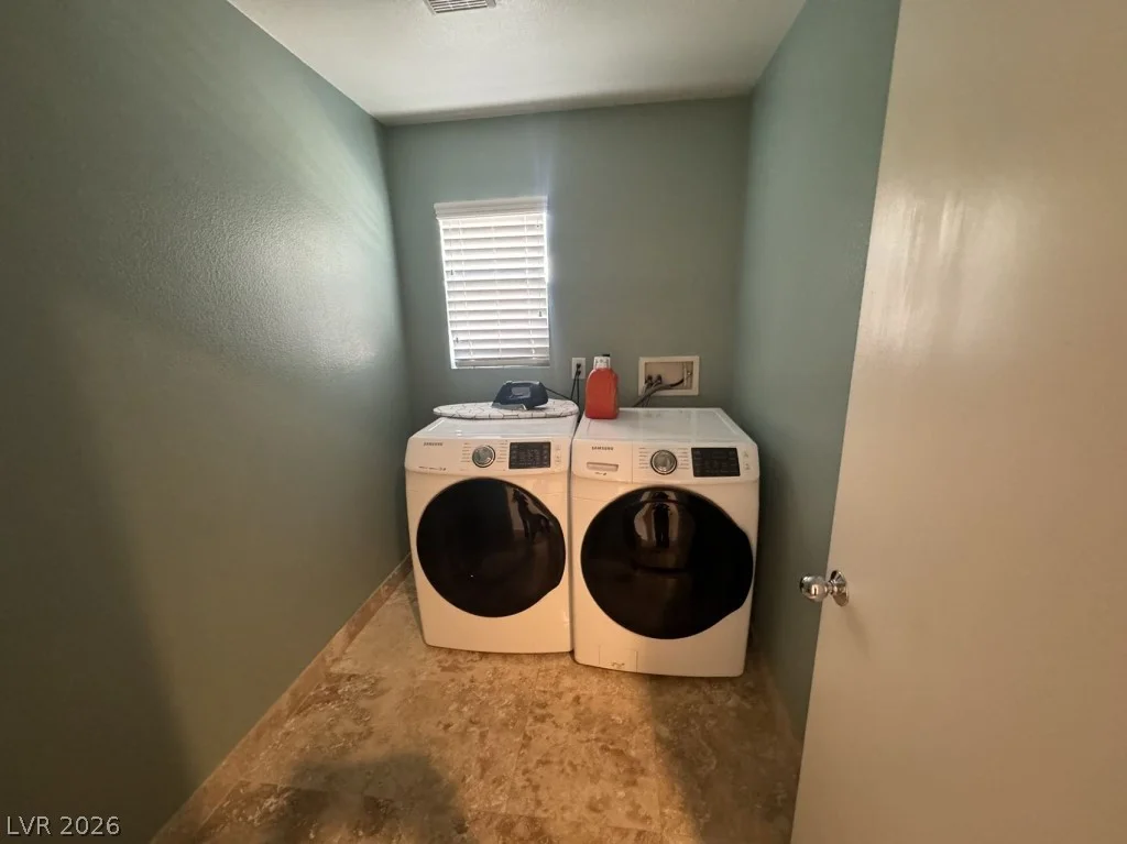 9695 Ridgebluff, Las Vegas, NV 89148