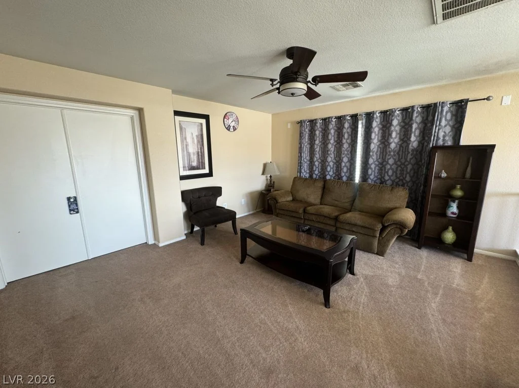 9695 Ridgebluff, Las Vegas, NV 89148