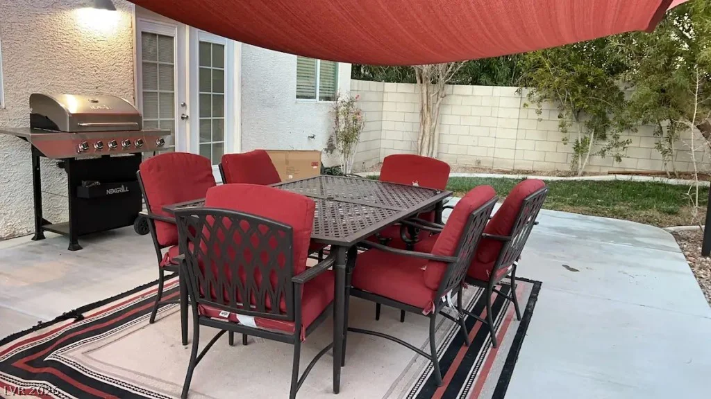 9695 Ridgebluff, Las Vegas, NV 89148