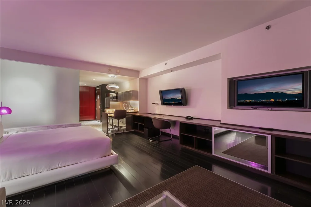 4381 Flamingo, Las Vegas, NV 89103