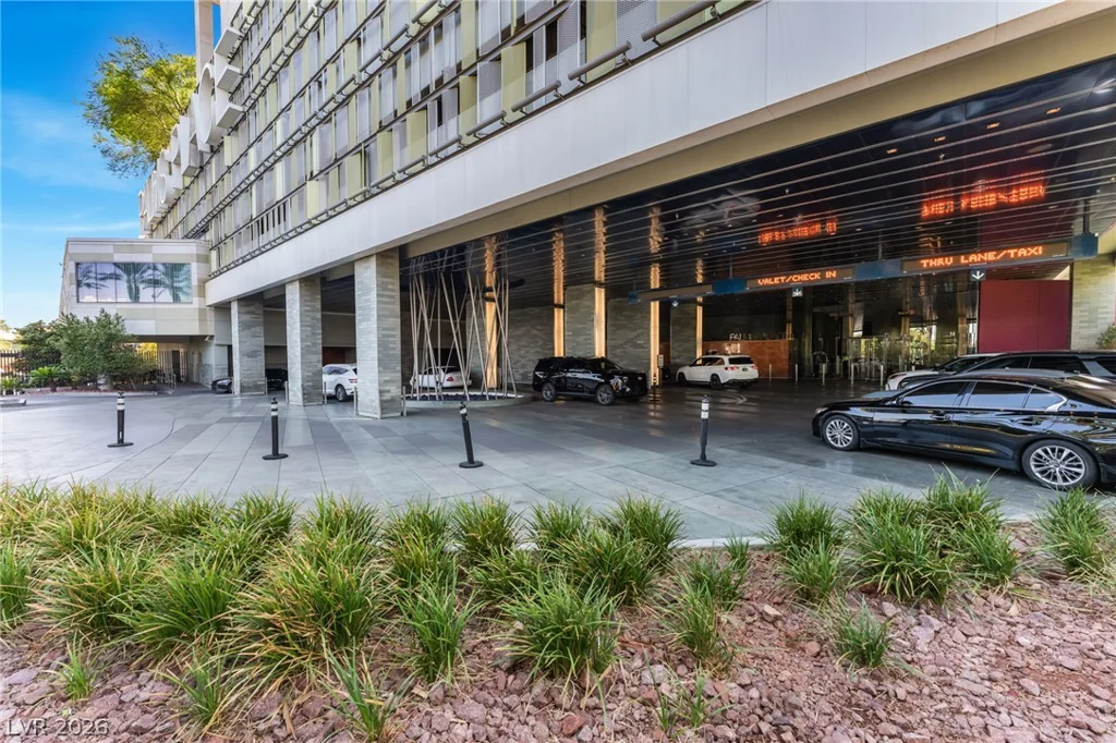 4381 Flamingo, Las Vegas, NV 89103