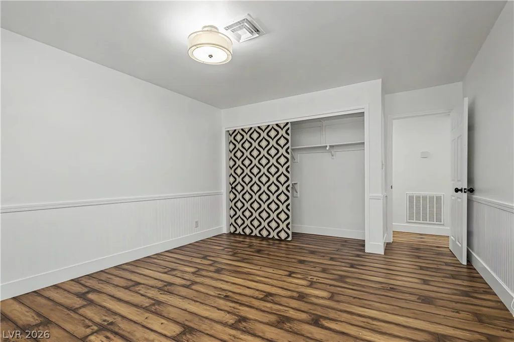 1888 Viking, Las Vegas, NV 89169