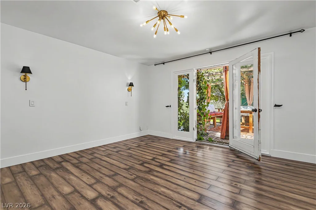1888 Viking, Las Vegas, NV 89169
