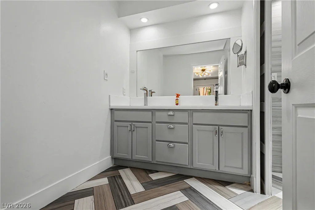 1888 Viking, Las Vegas, NV 89169