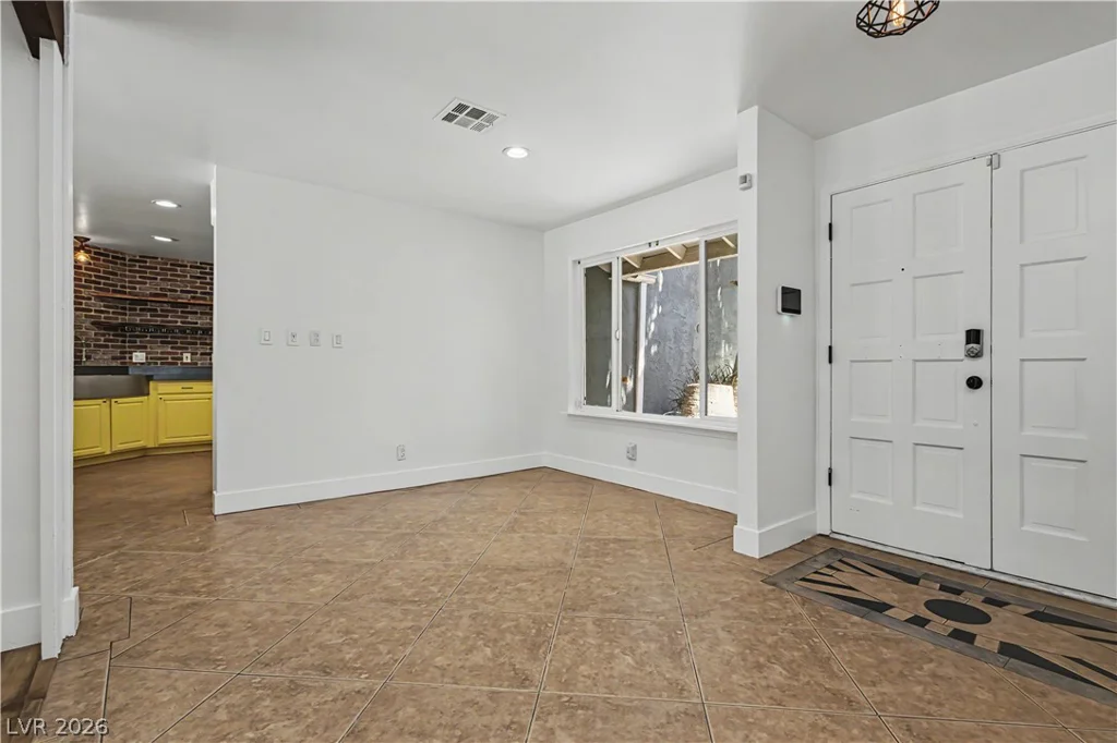 1888 Viking, Las Vegas, NV 89169