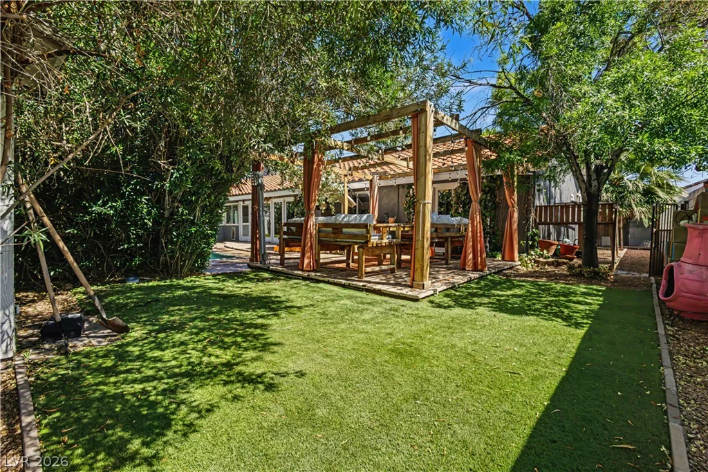 1888 Viking, Las Vegas, NV 89169