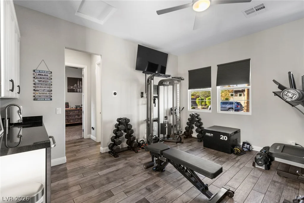 327 Castle Wynd, Las Vegas, NV 89183