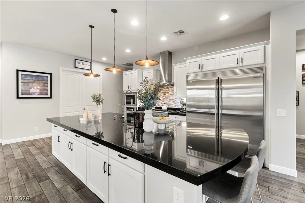 327 Castle Wynd, Las Vegas, NV 89183