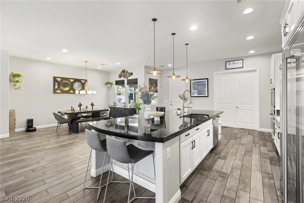 327 Castle Wynd, Las Vegas, NV 89183
