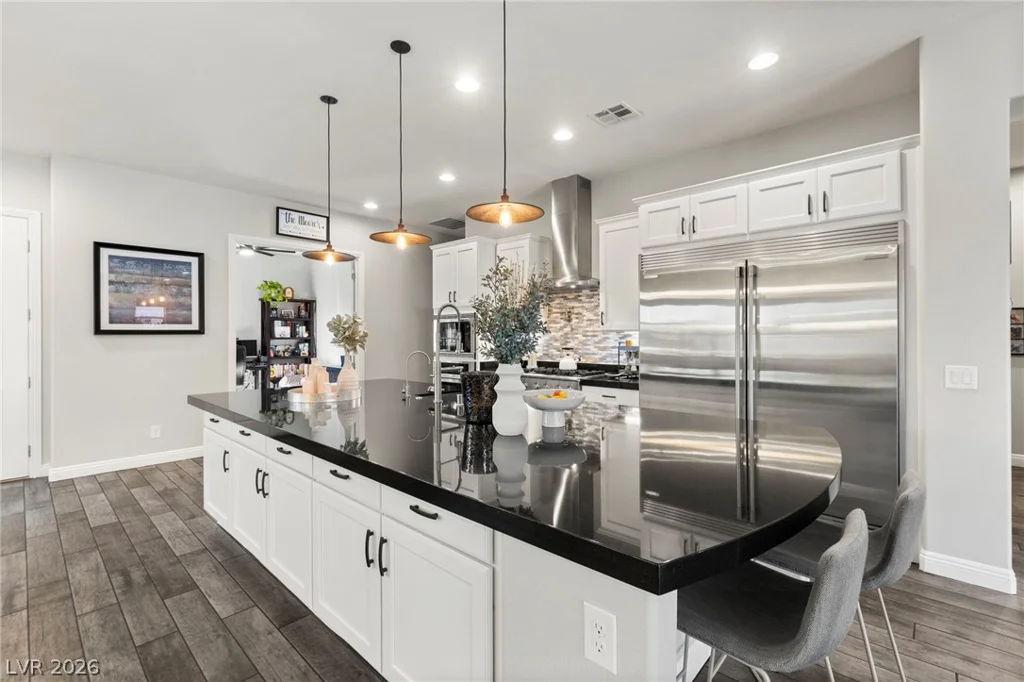 327 Castle Wynd, Las Vegas, NV 89183