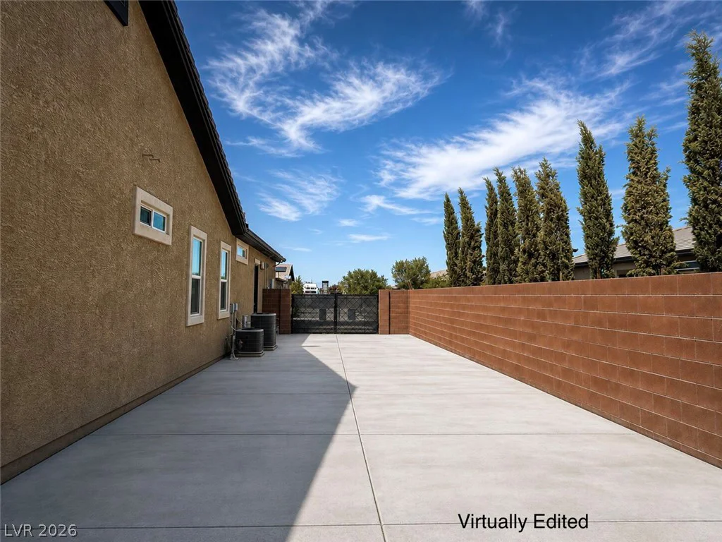 327 Castle Wynd, Las Vegas, NV 89183