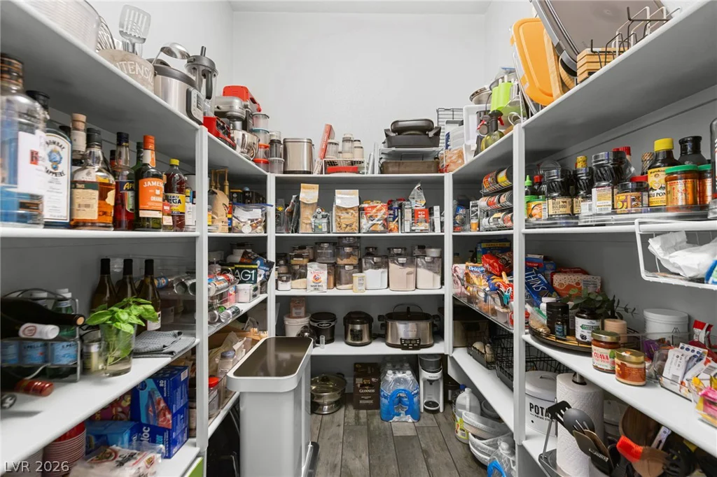 327 Castle Wynd, Las Vegas, NV 89183