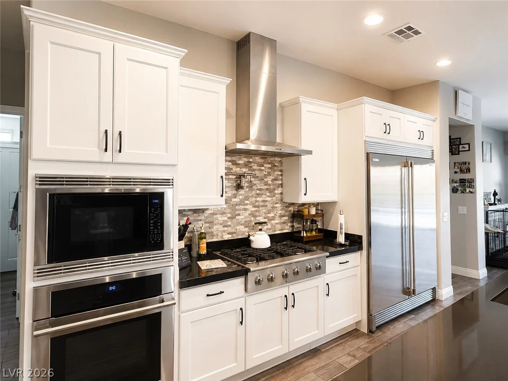 327 Castle Wynd, Las Vegas, NV 89183